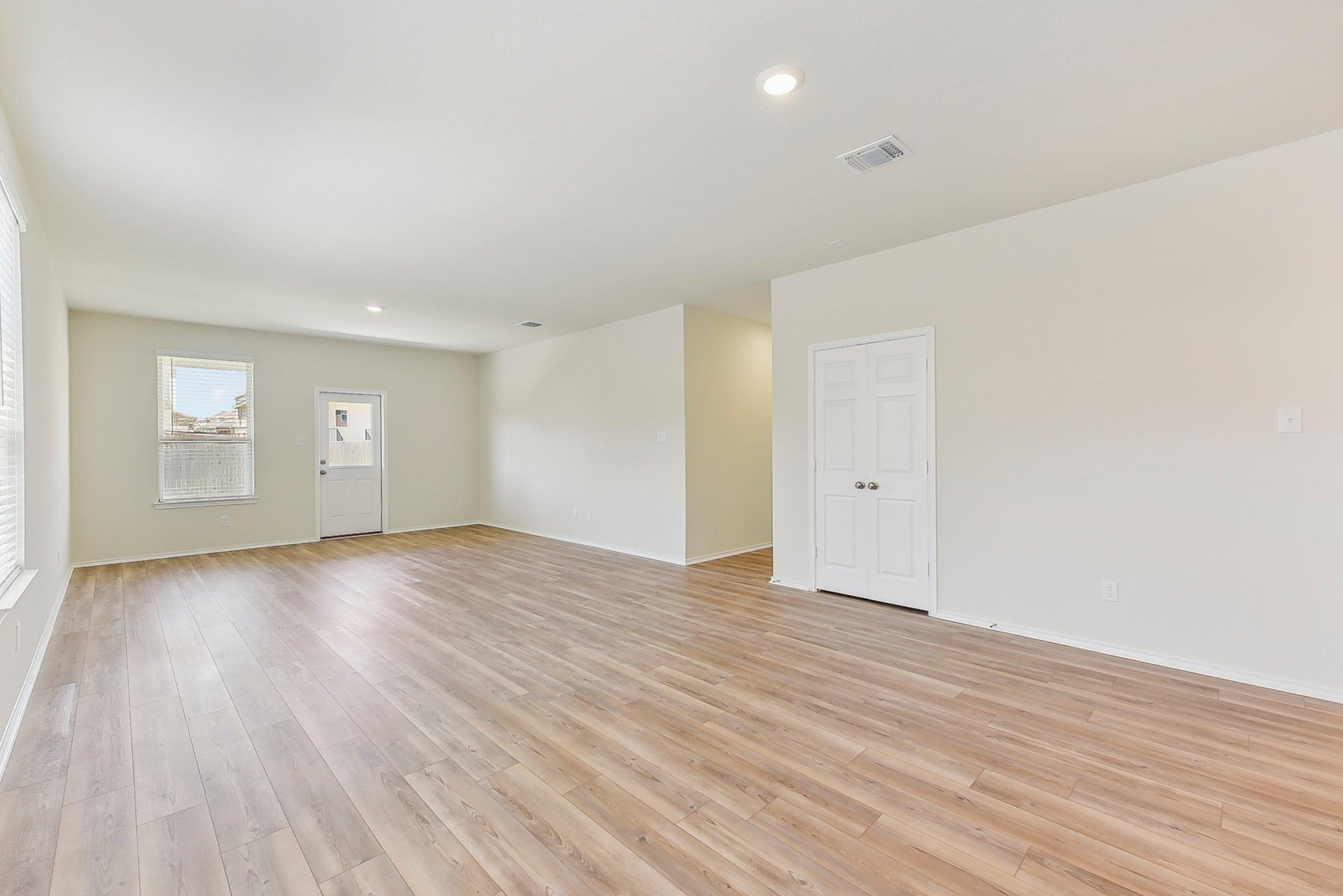 325 Sullivan Way, Elgin, TX 78621