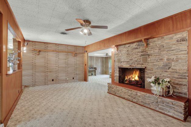 1801 N Llano St N, Fredericksburg, TX 78624