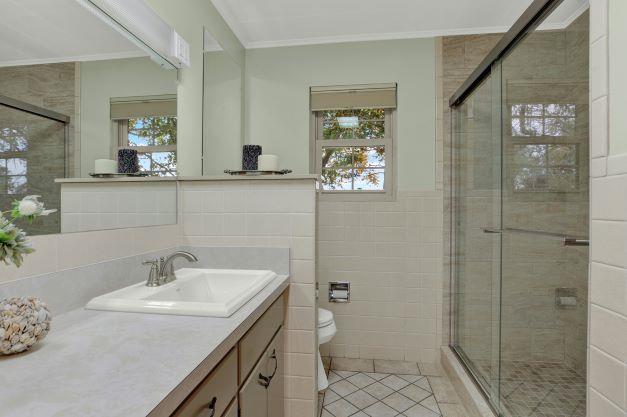 1801 N Llano St N, Fredericksburg, TX 78624