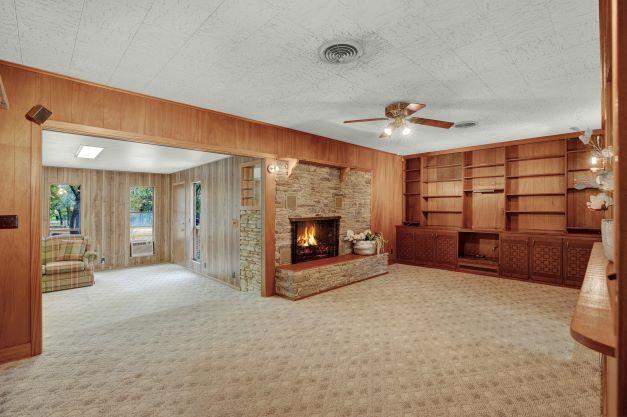 1801 N Llano St N, Fredericksburg, TX 78624