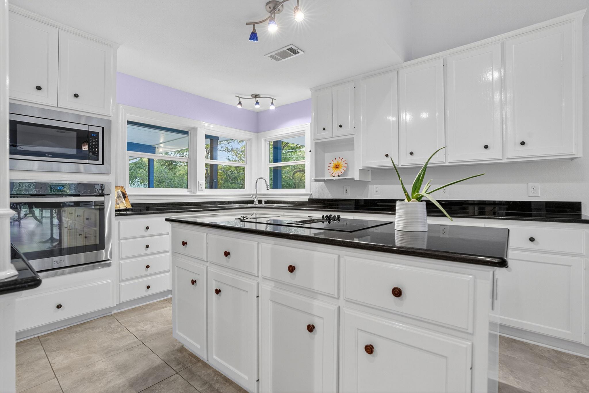 335 Veramendi St, San Marcos, TX 78666