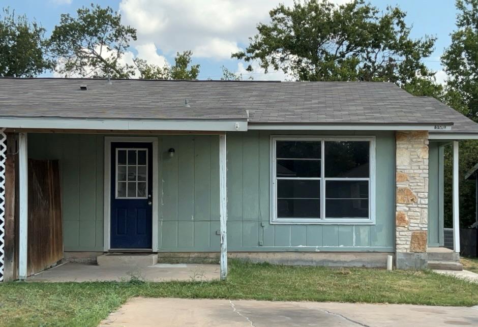 512 Lenora Dr # B, Taylor, TX 76574