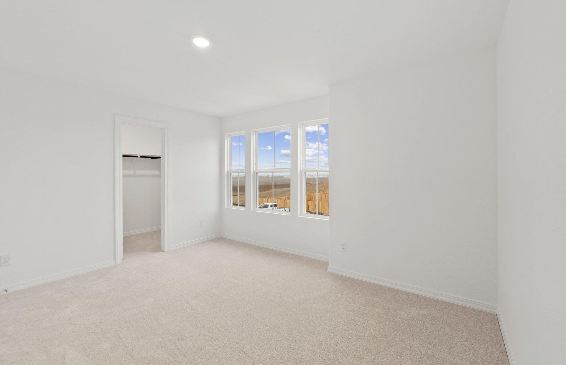 333 Sullivan Way, Elgin, TX 78621