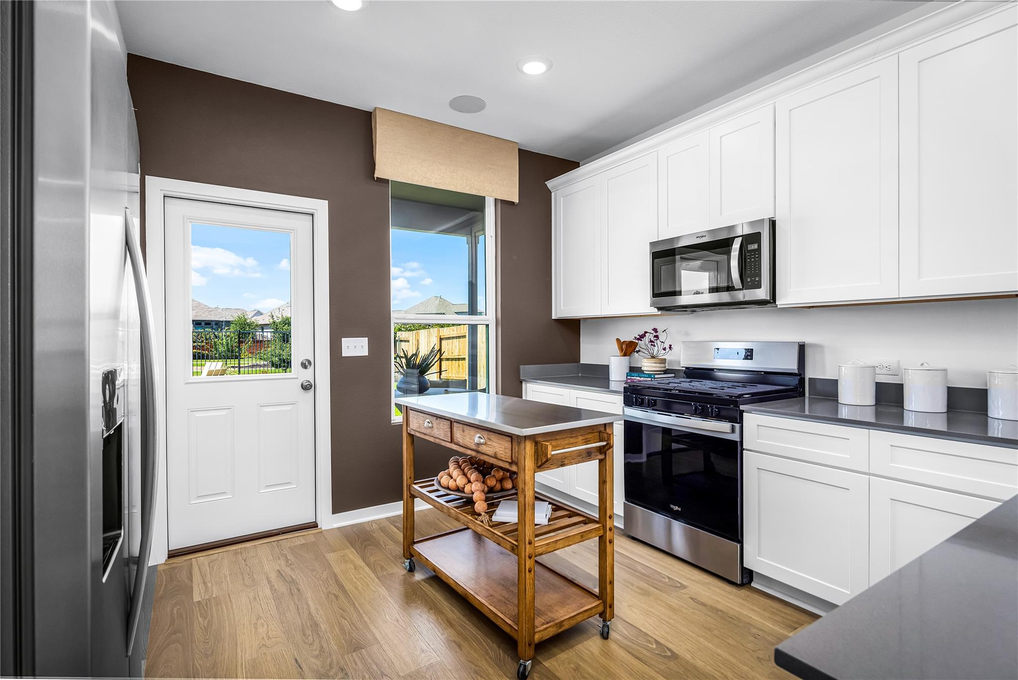 333 Sullivan Way, Elgin, TX 78621