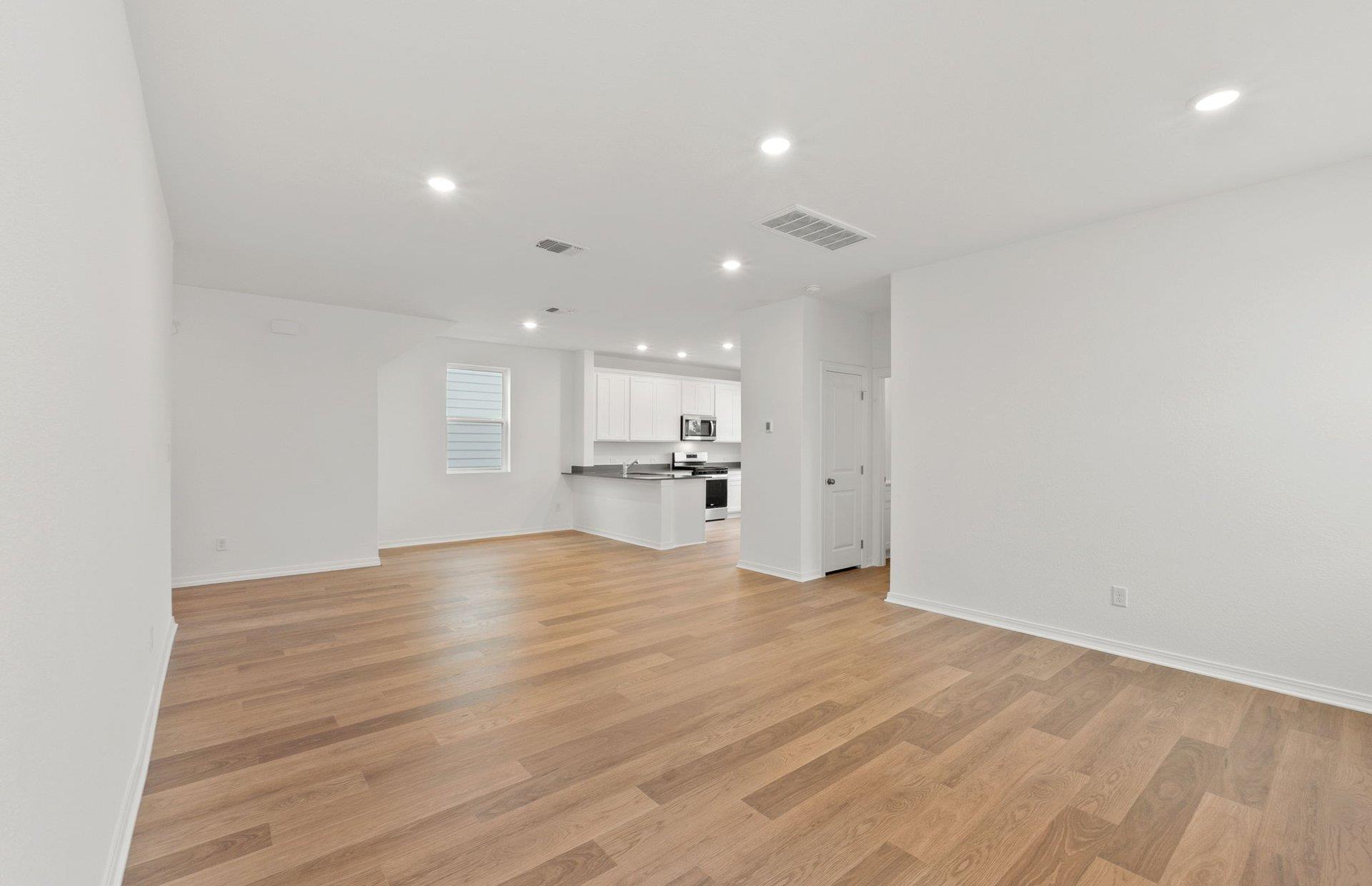 333 Sullivan Way, Elgin, TX 78621