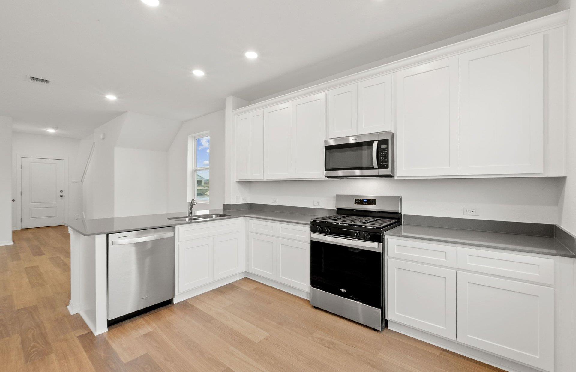 333 Sullivan Way, Elgin, TX 78621