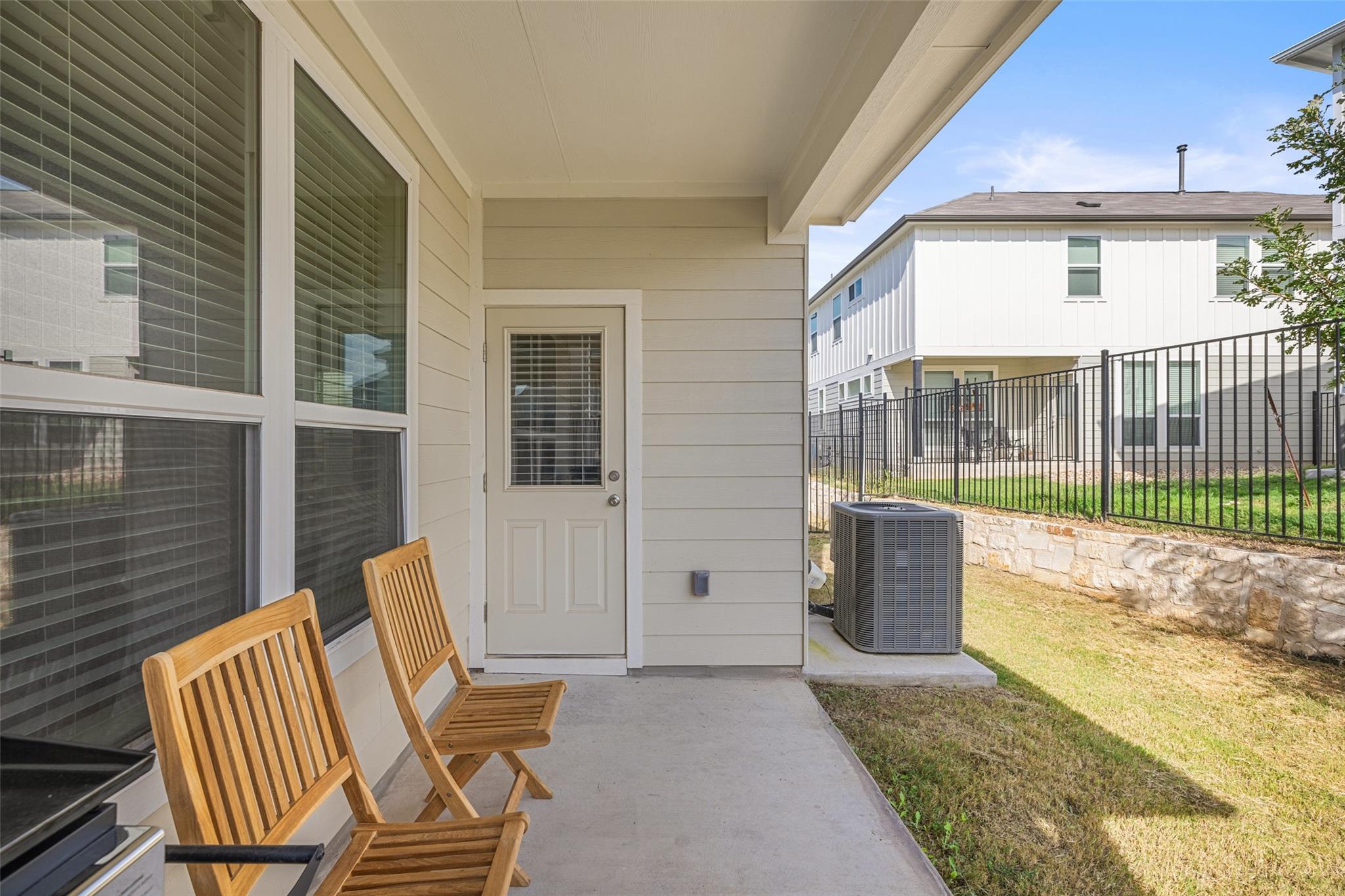 1012 Legend Milton Ln, Austin, TX 78748