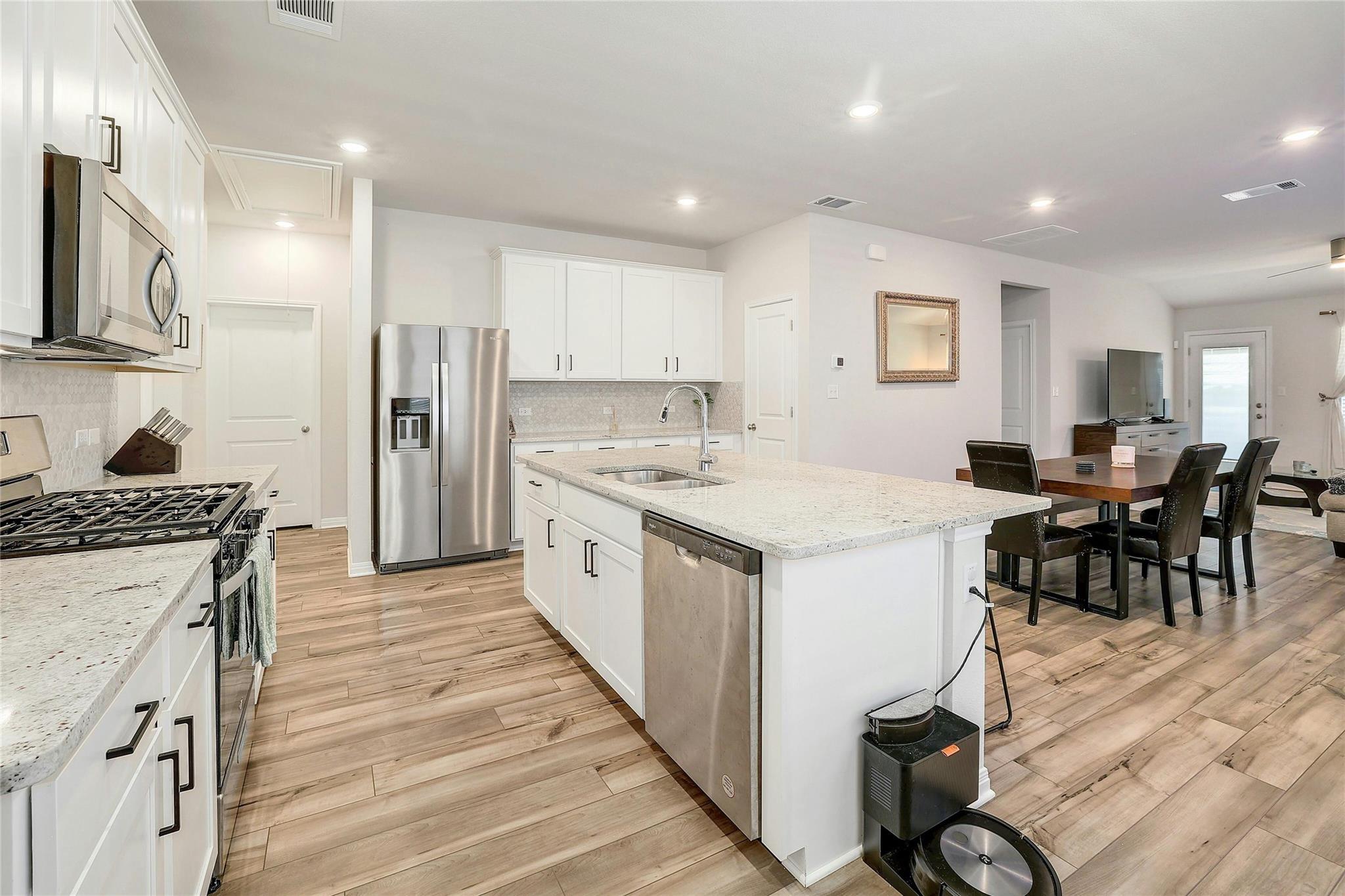 216 Prairie Song Ln, Liberty Hill, TX 78642