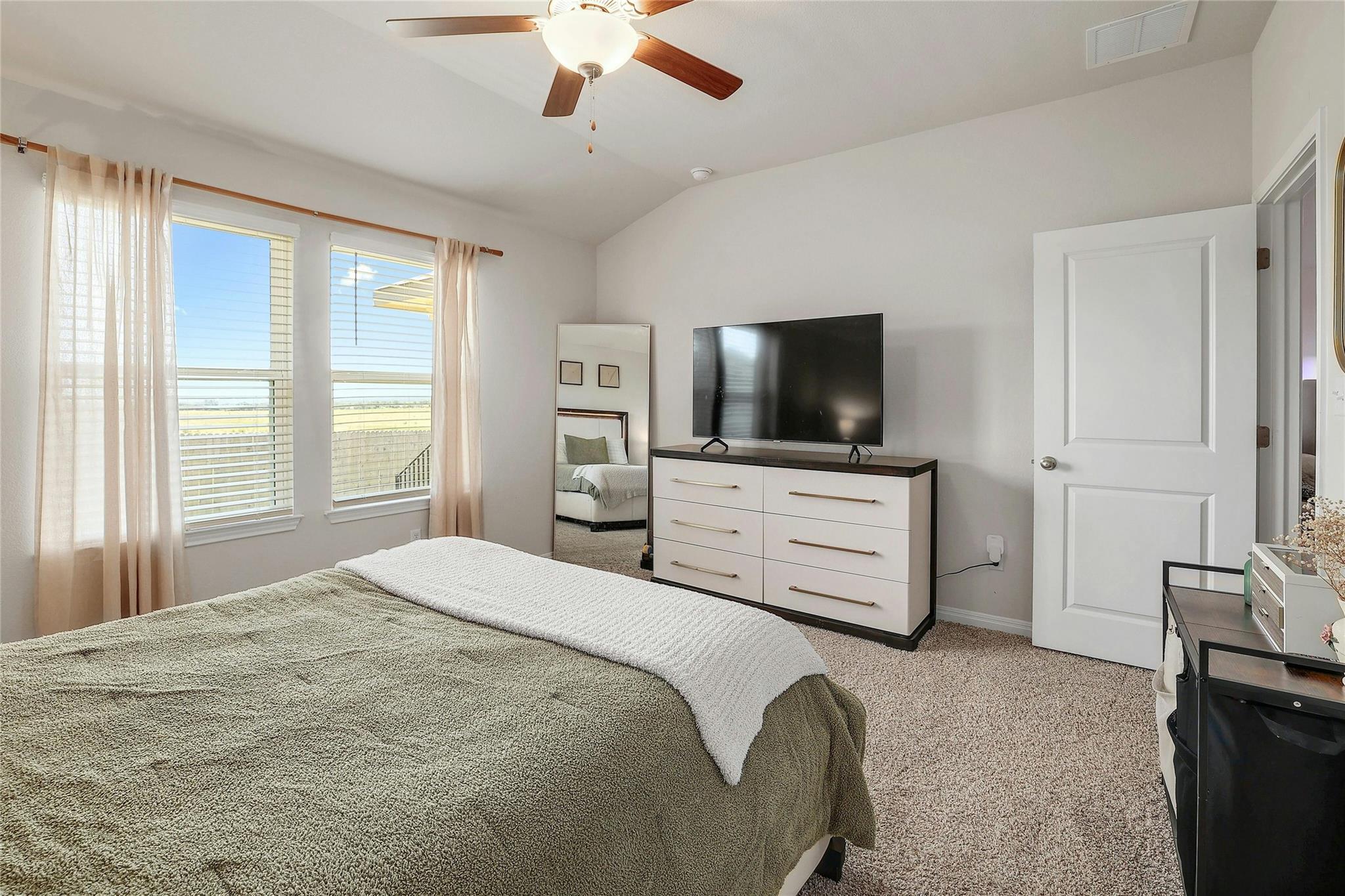 216 Prairie Song Ln, Liberty Hill, TX 78642