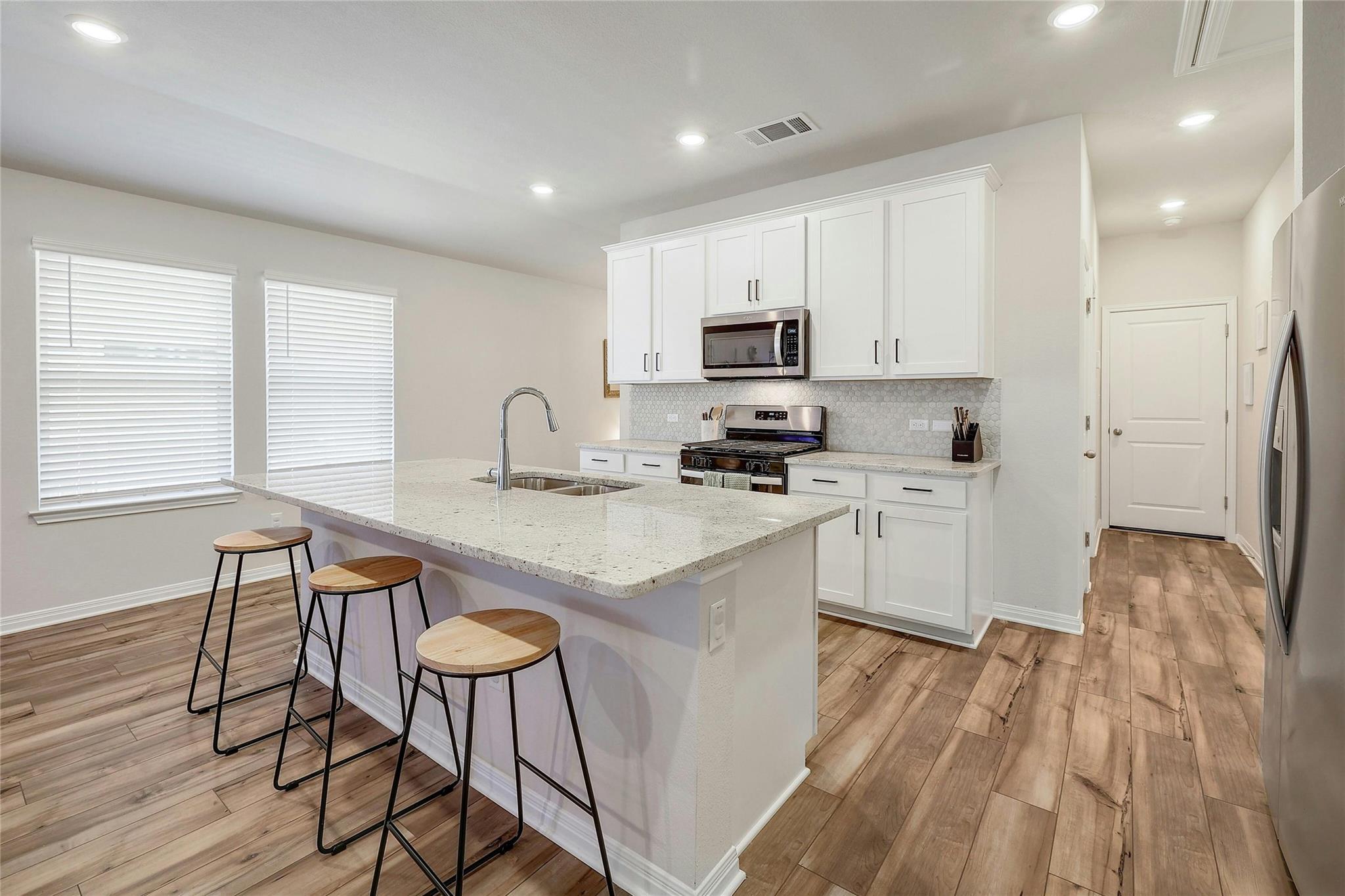 216 Prairie Song Ln, Liberty Hill, TX 78642