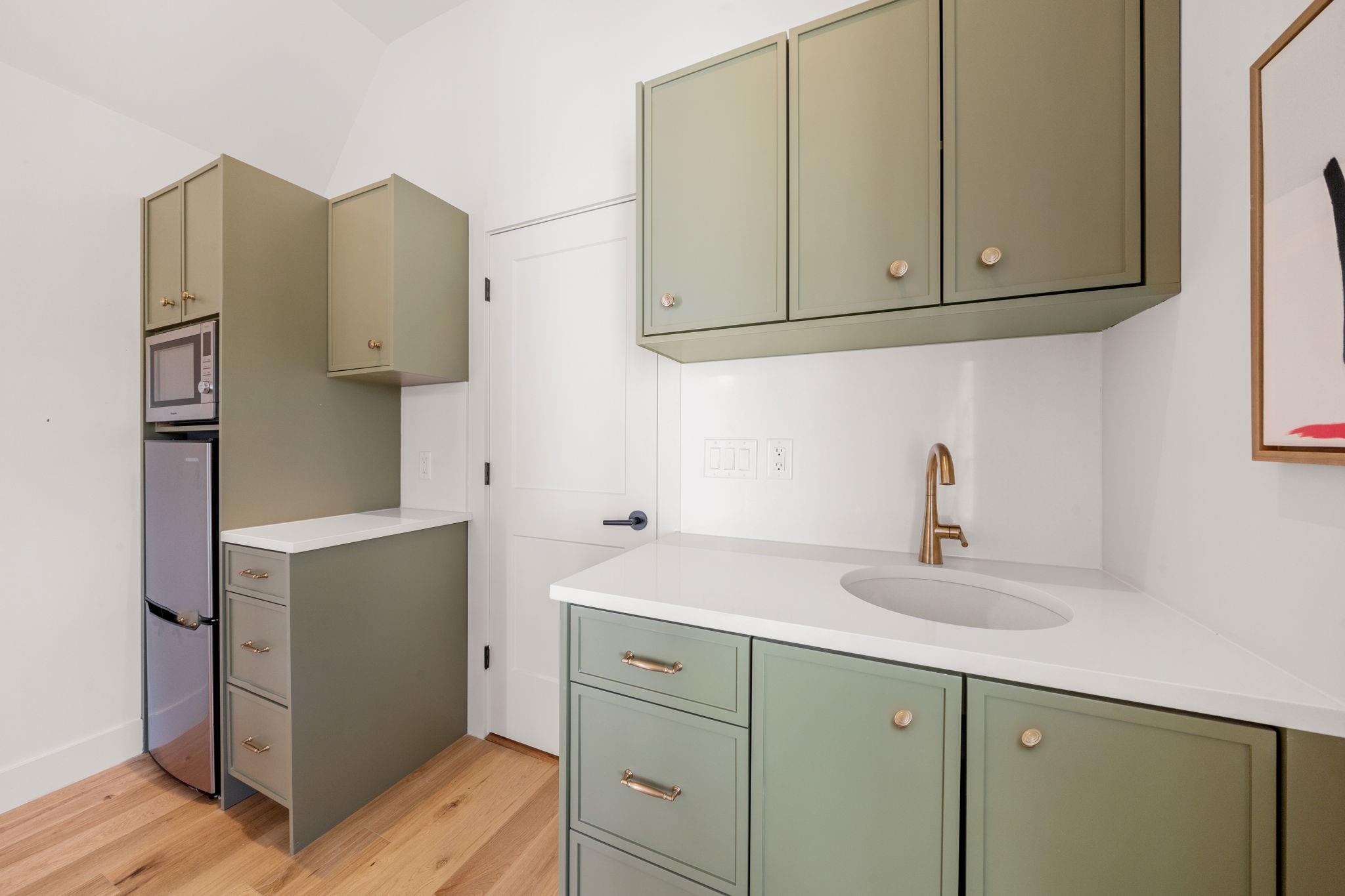 1802 Overhill Dr # A, Austin, TX 78721