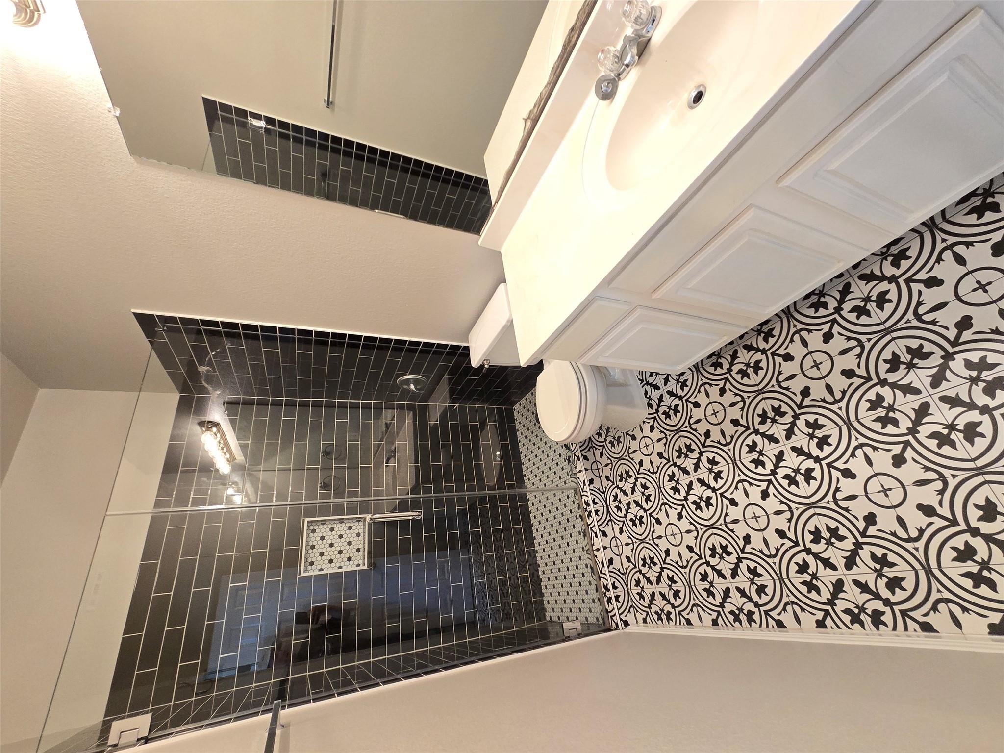 7509 Lazy Creek Dr # B, Austin, TX 78724