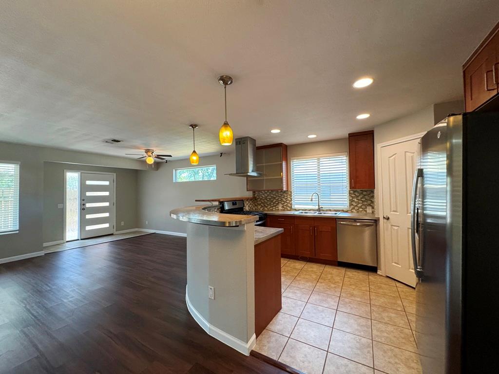 3003 Burning Oak Dr, Austin, TX 78704