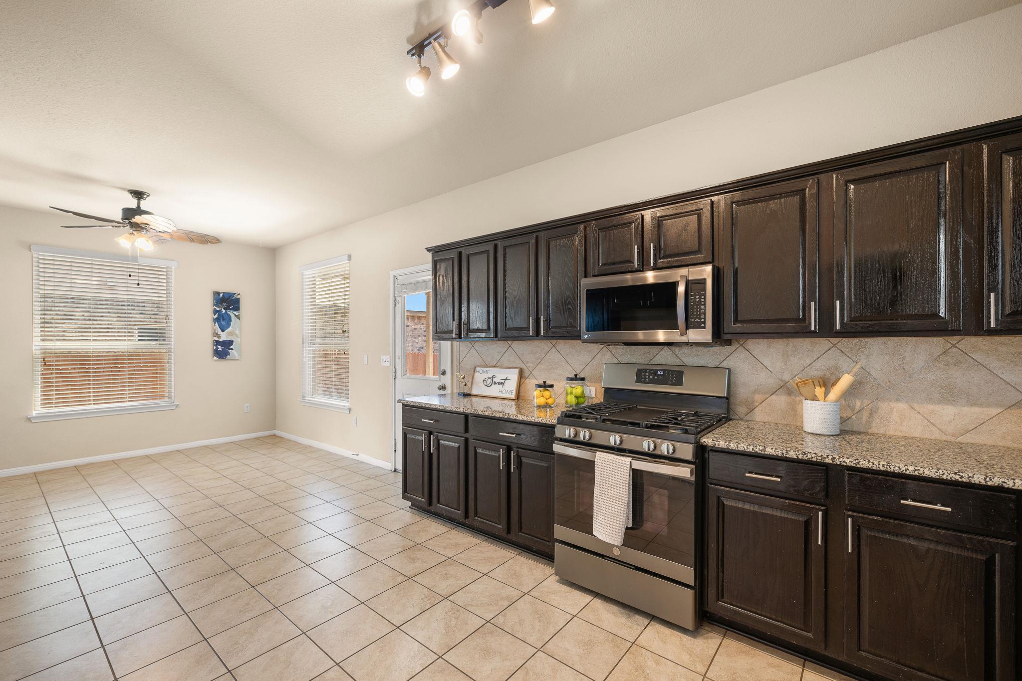 1432 Blake St, Leander, TX 78641