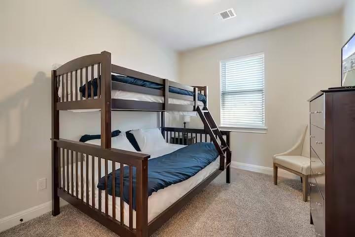 585 Demarett Dr, Point Venture, TX 78645