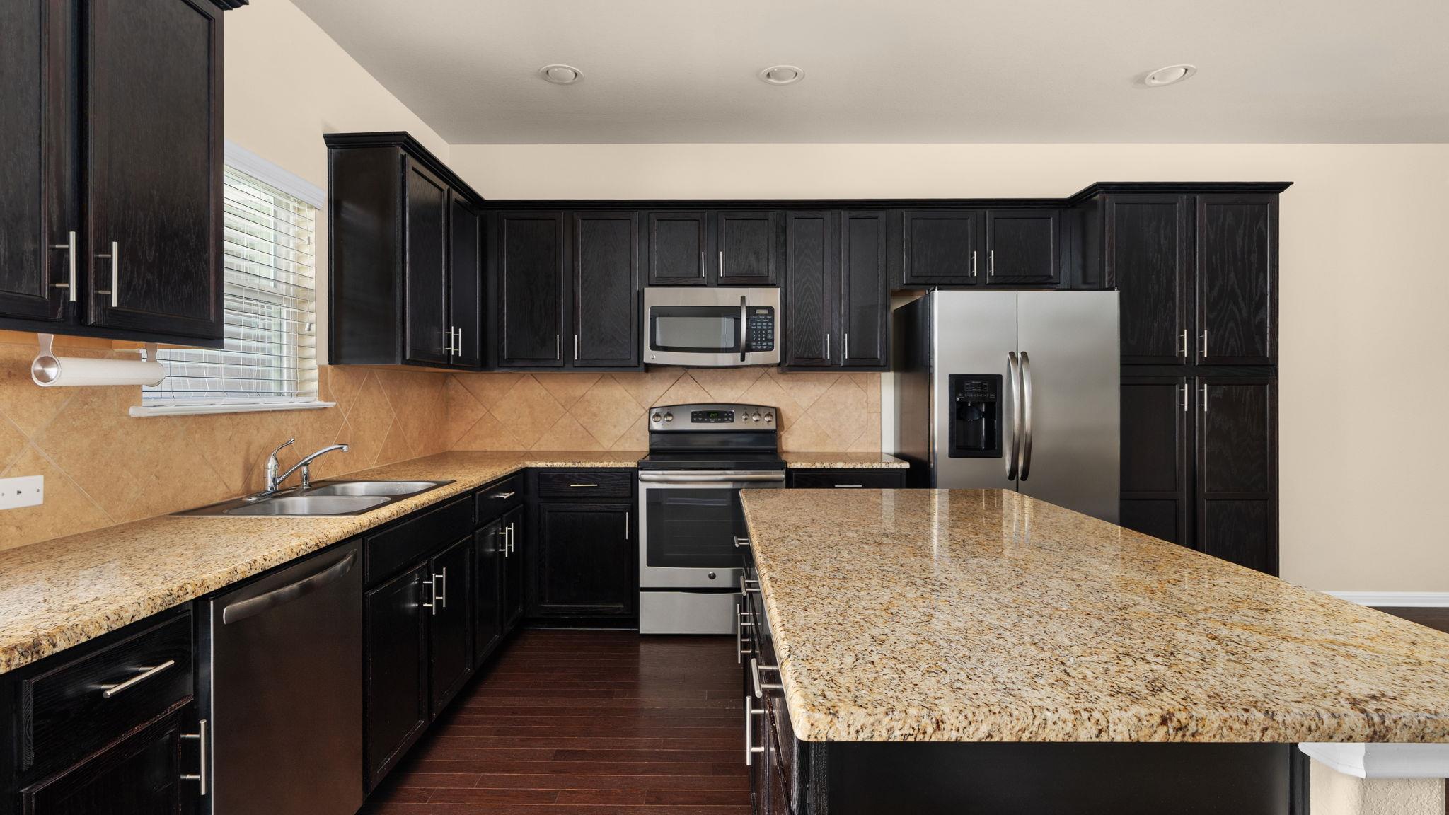 1042 Lost Pines Ln, Cedar Park, TX 78613