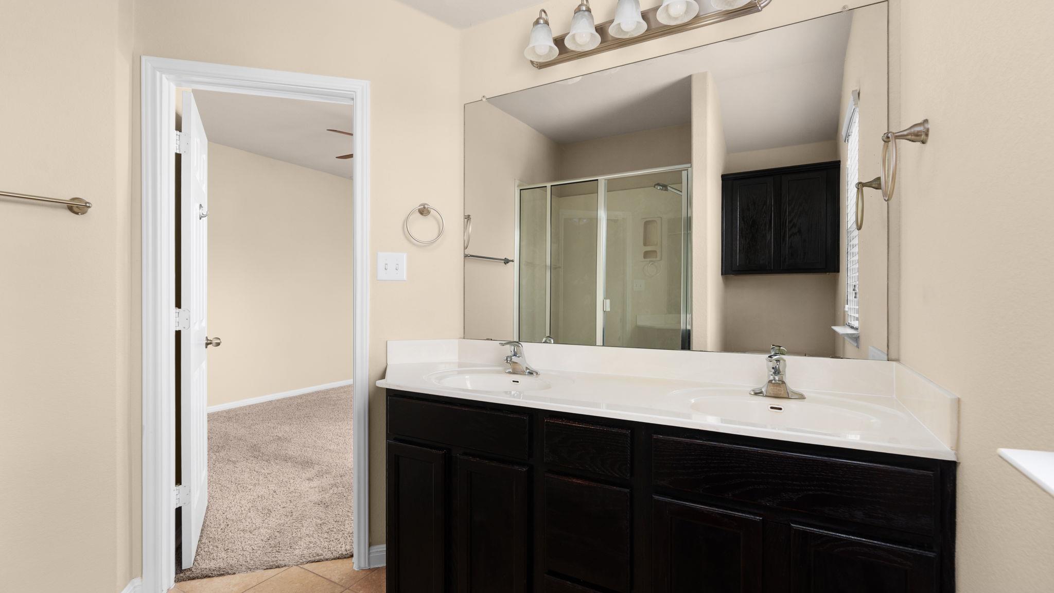 1042 Lost Pines Ln, Cedar Park, TX 78613