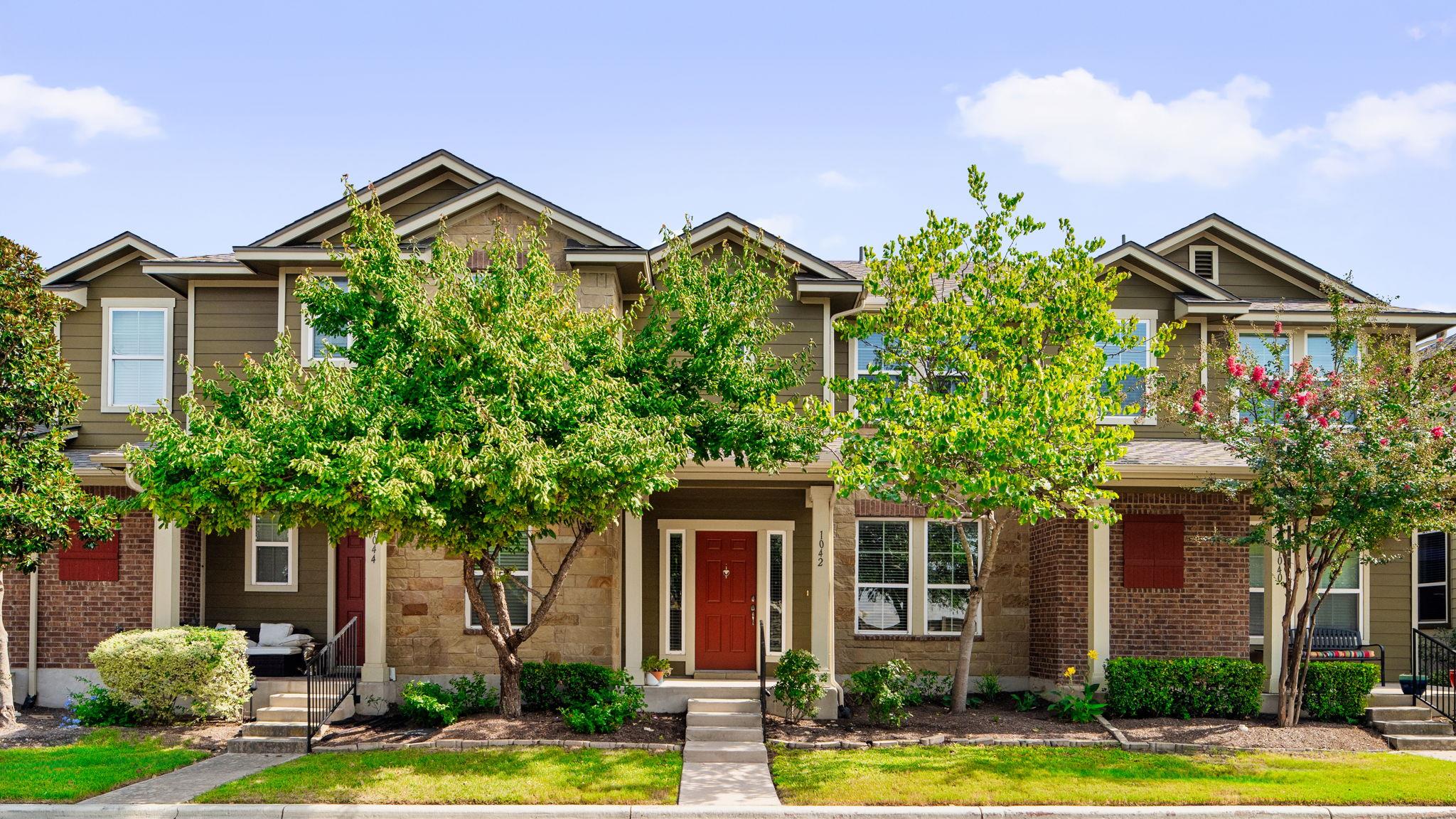 1042 Lost Pines Ln, Cedar Park, TX 78613