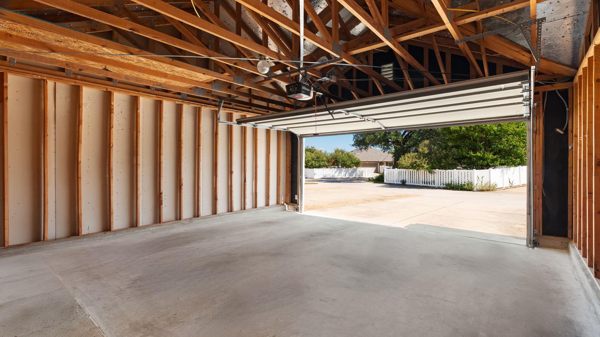 1042 Lost Pines Ln, Cedar Park, TX 78613