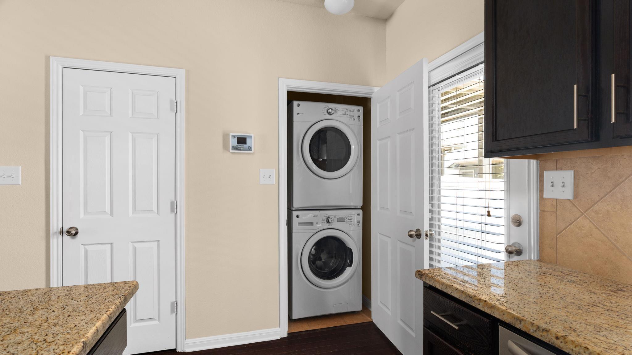 1042 Lost Pines Ln, Cedar Park, TX 78613