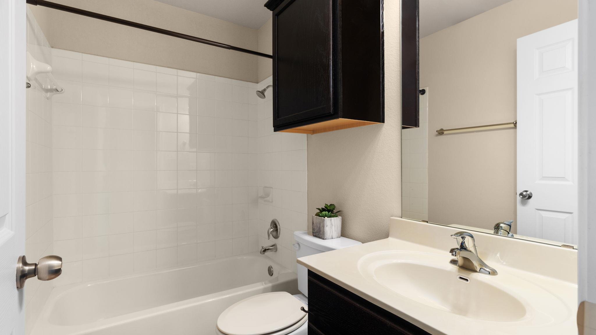 1042 Lost Pines Ln, Cedar Park, TX 78613