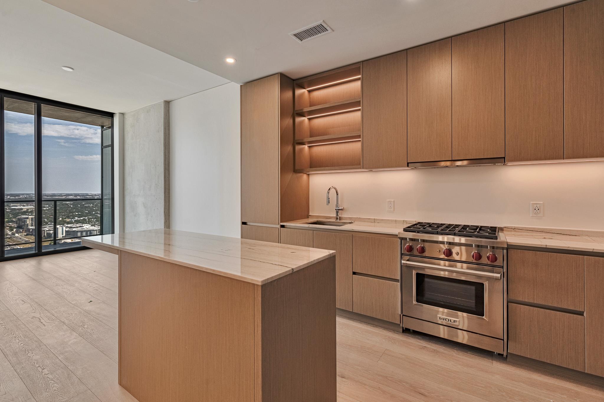 610 Davis St # 4406, Austin, TX 78701