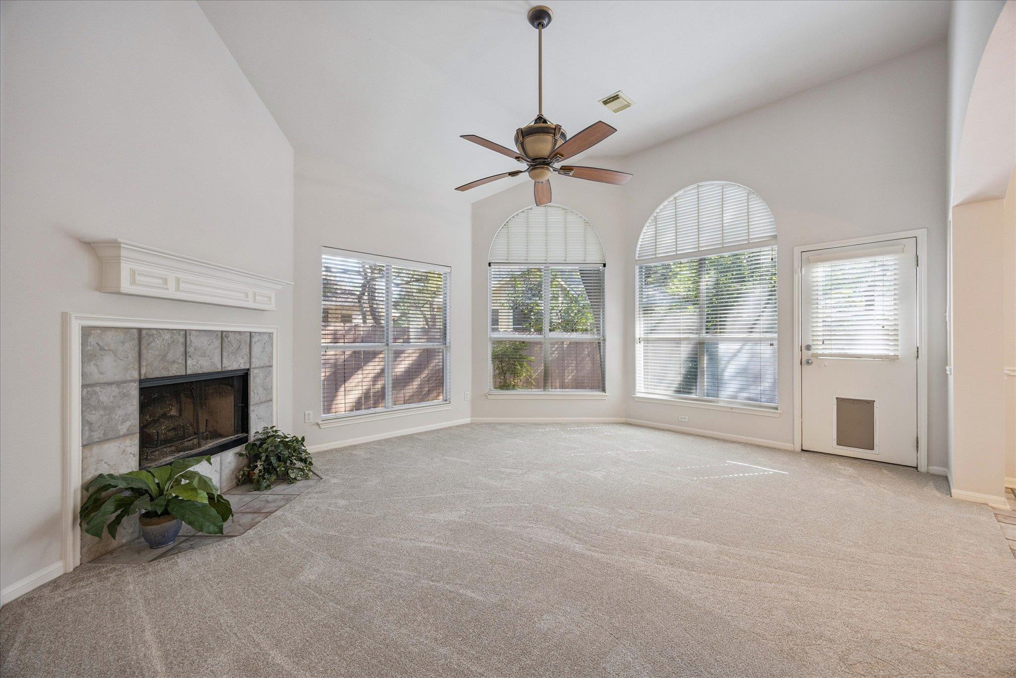 6 Muirfield Greens Cv, Lakeway, TX 78738