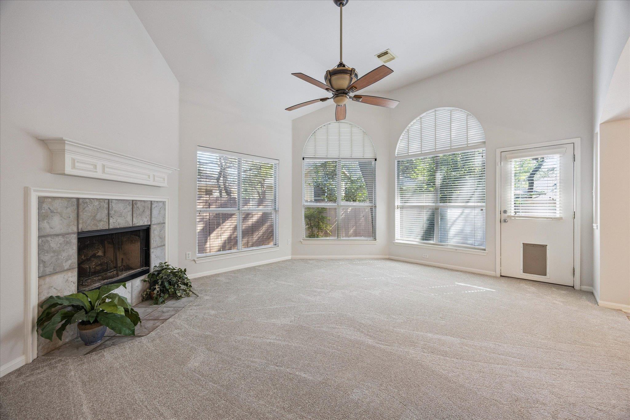 6 Muirfield Greens Cv, Lakeway, TX 78738