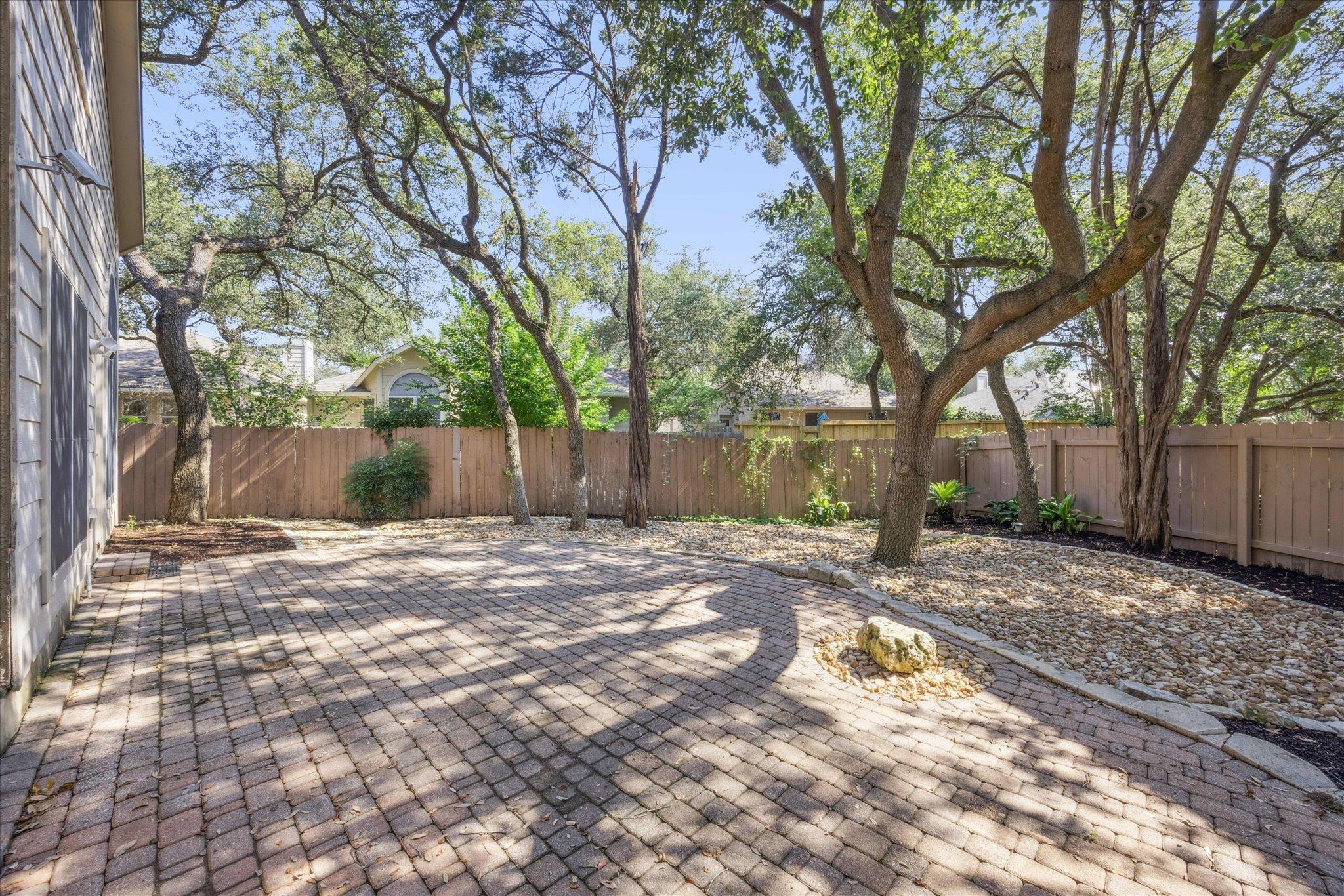 6 Muirfield Greens Cv, Lakeway, TX 78738