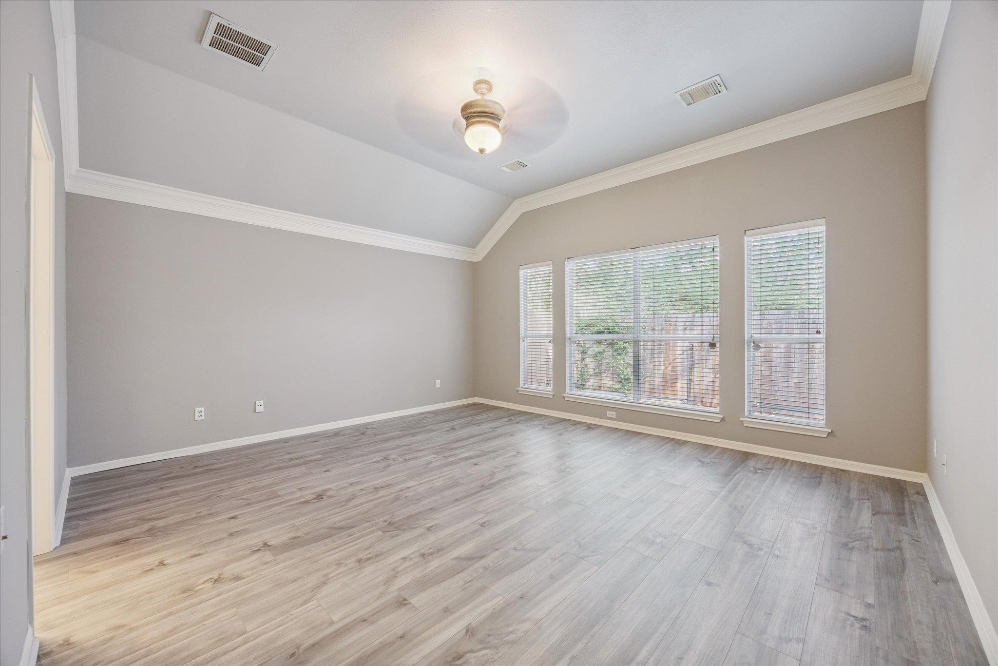 6 Muirfield Greens Cv, Lakeway, TX 78738