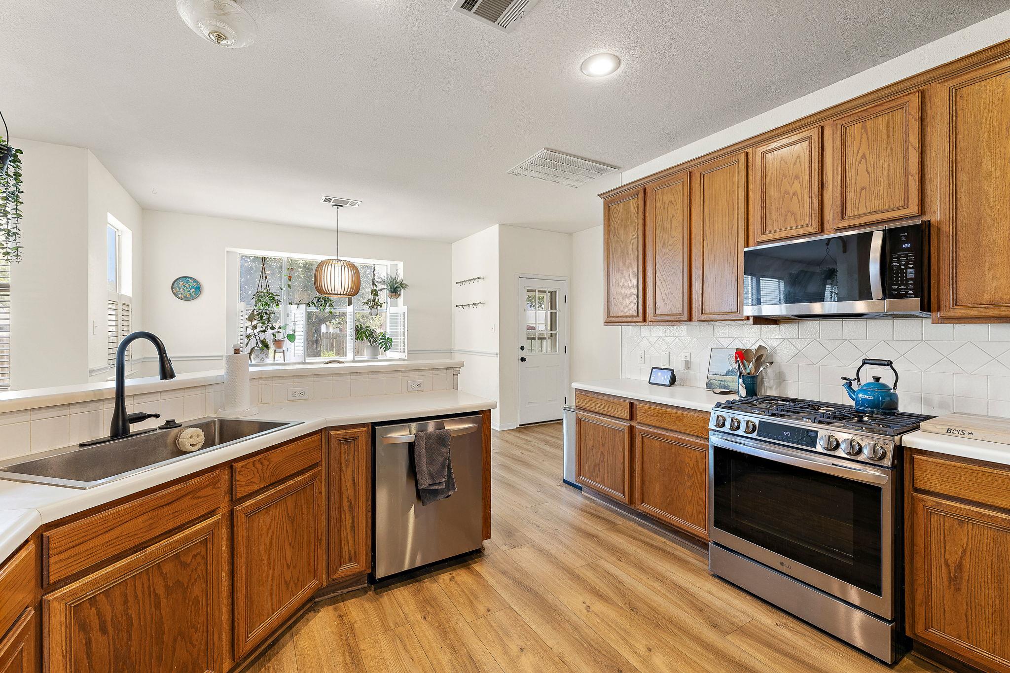 403 Keenland Dr, Georgetown, TX 78626