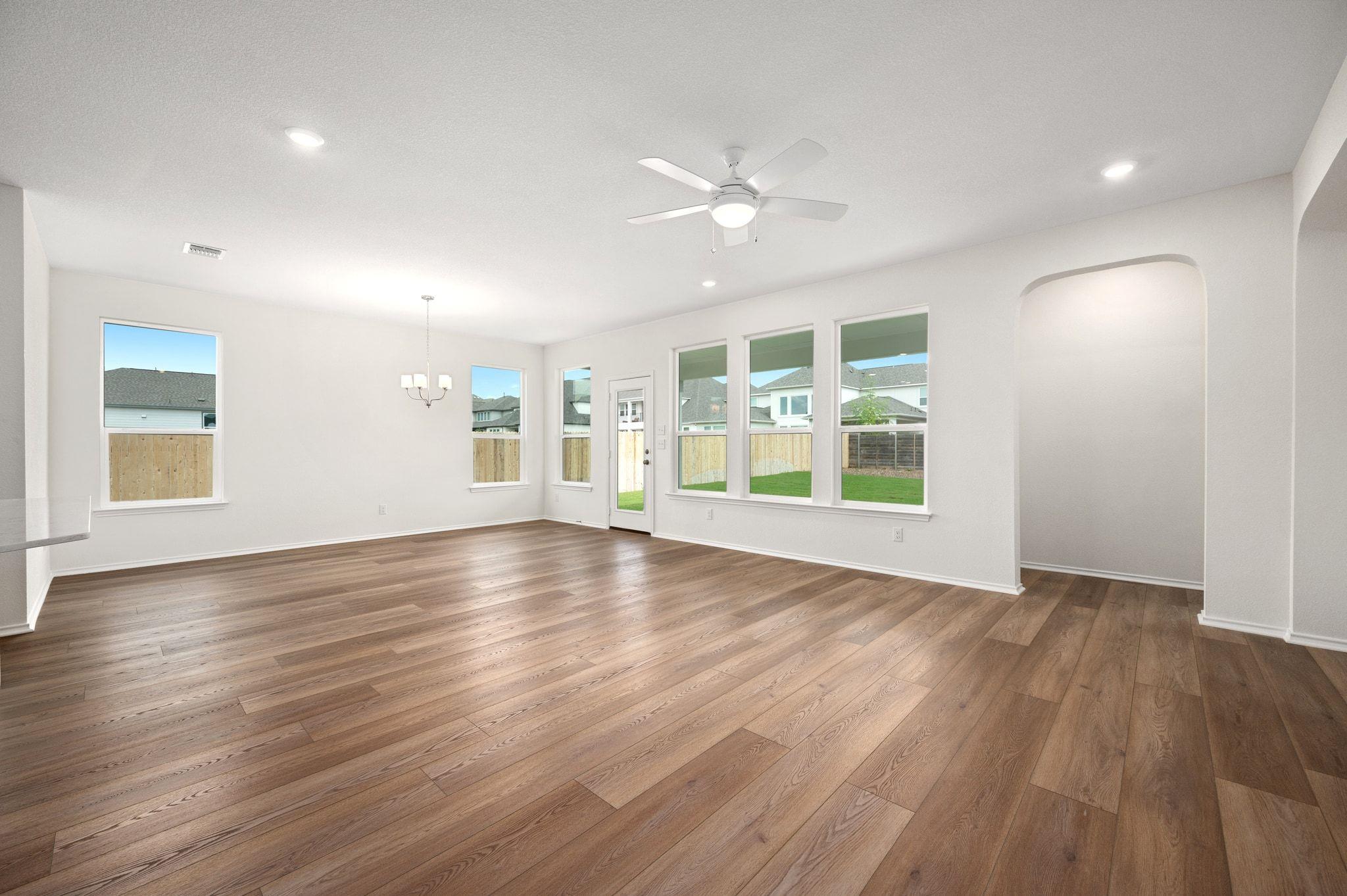 1612 Garlock Dr, Leander, TX 78641