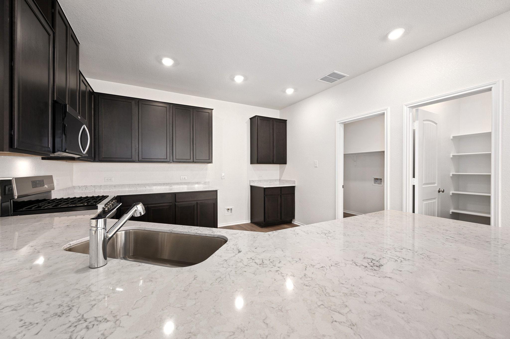 1612 Garlock Dr, Leander, TX 78641