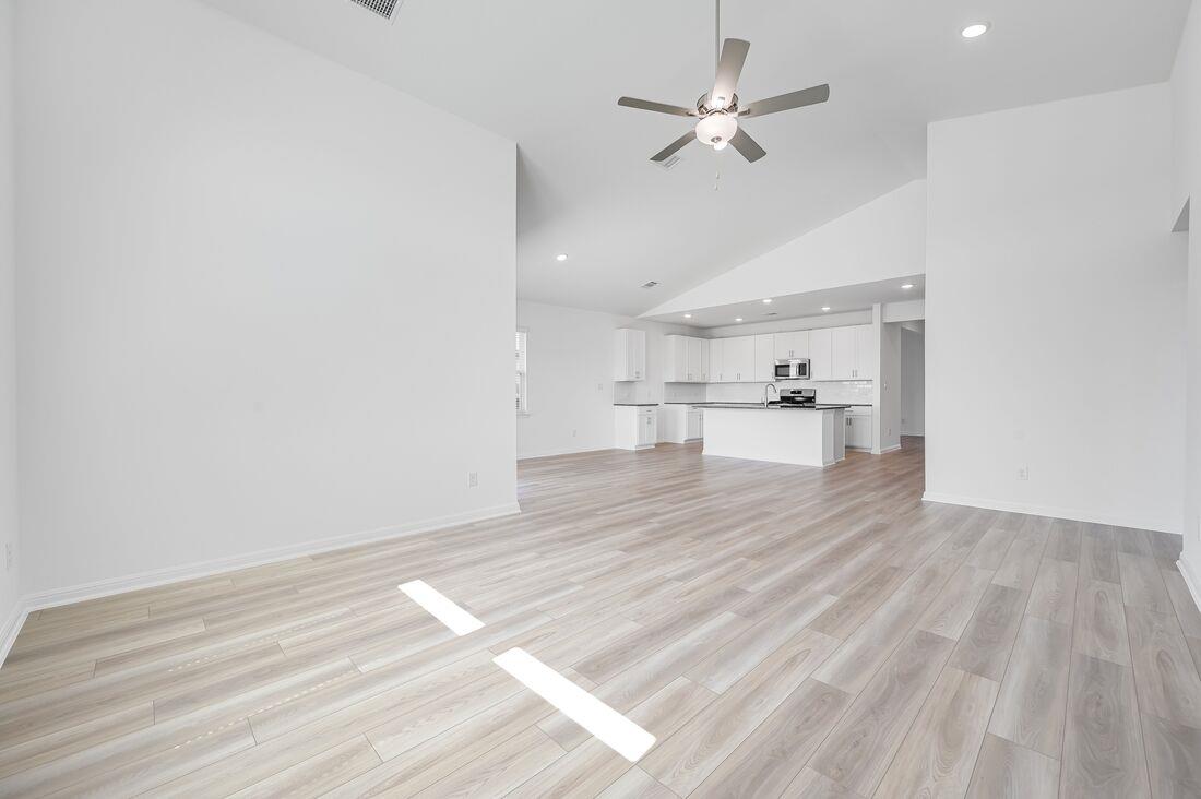 206 Crumpton Way, Hutto, TX 78634