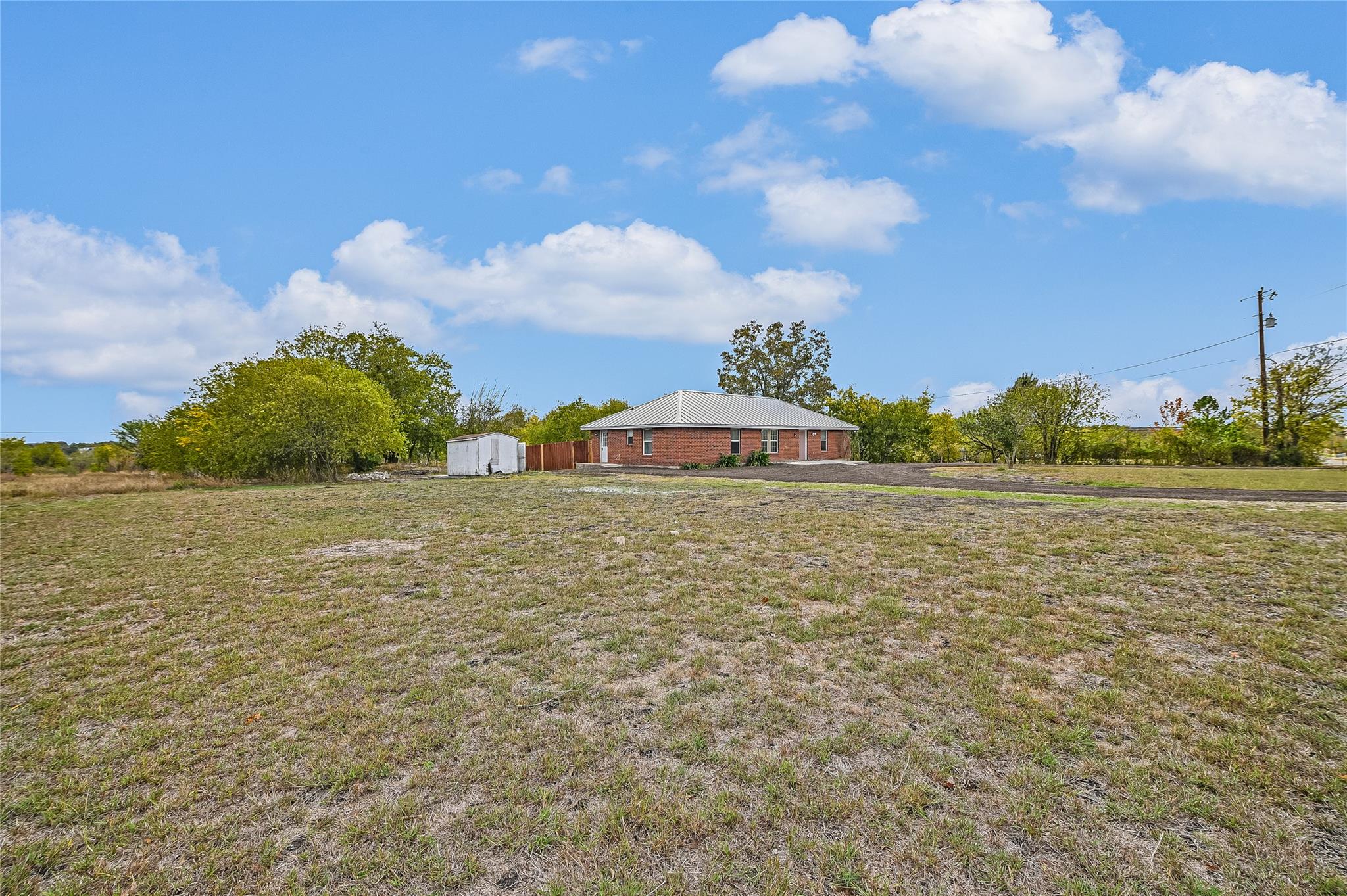 200 Creekside Trl, Kyle, TX 78640