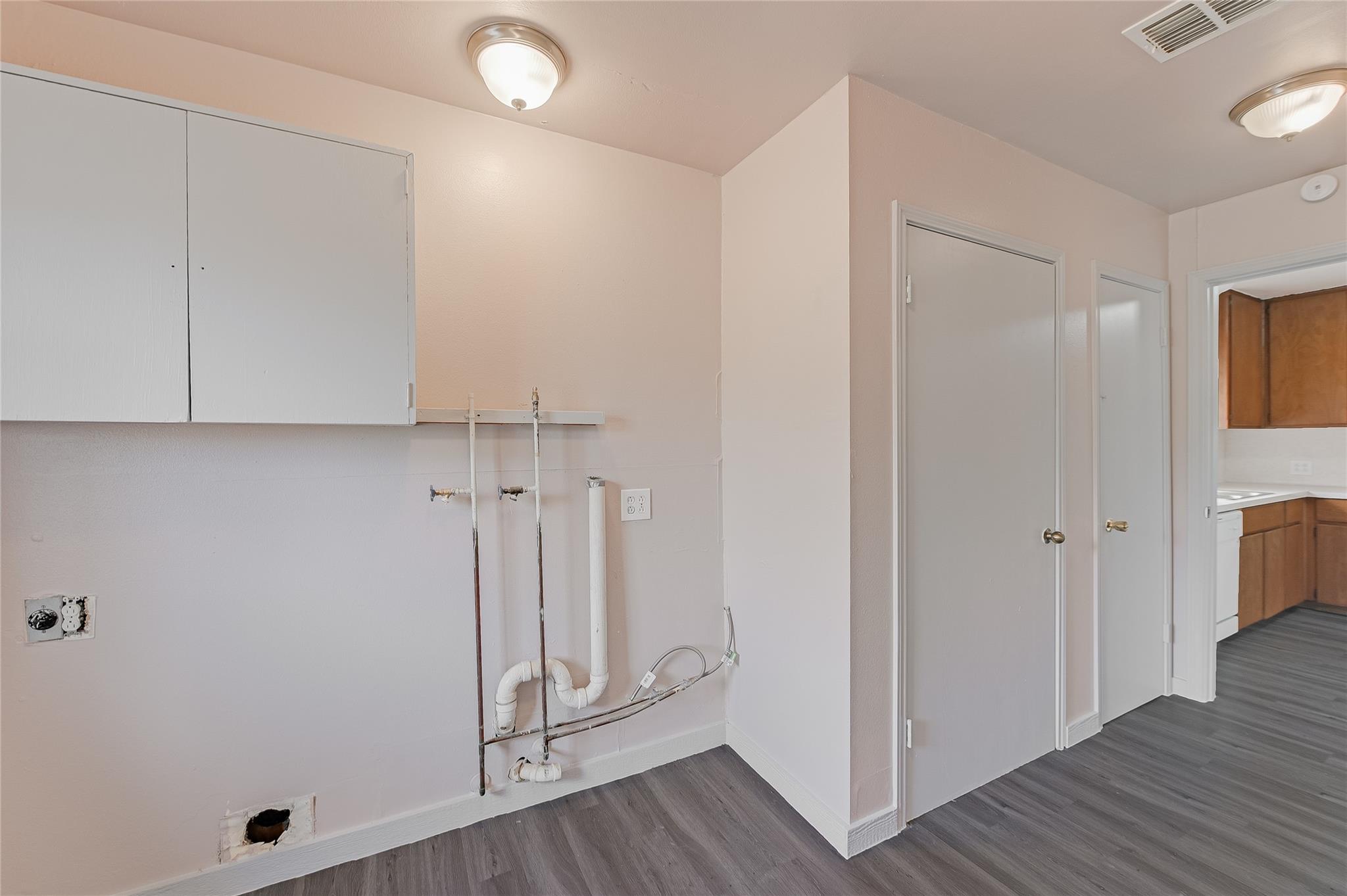 200 Creekside Trl, Kyle, TX 78640