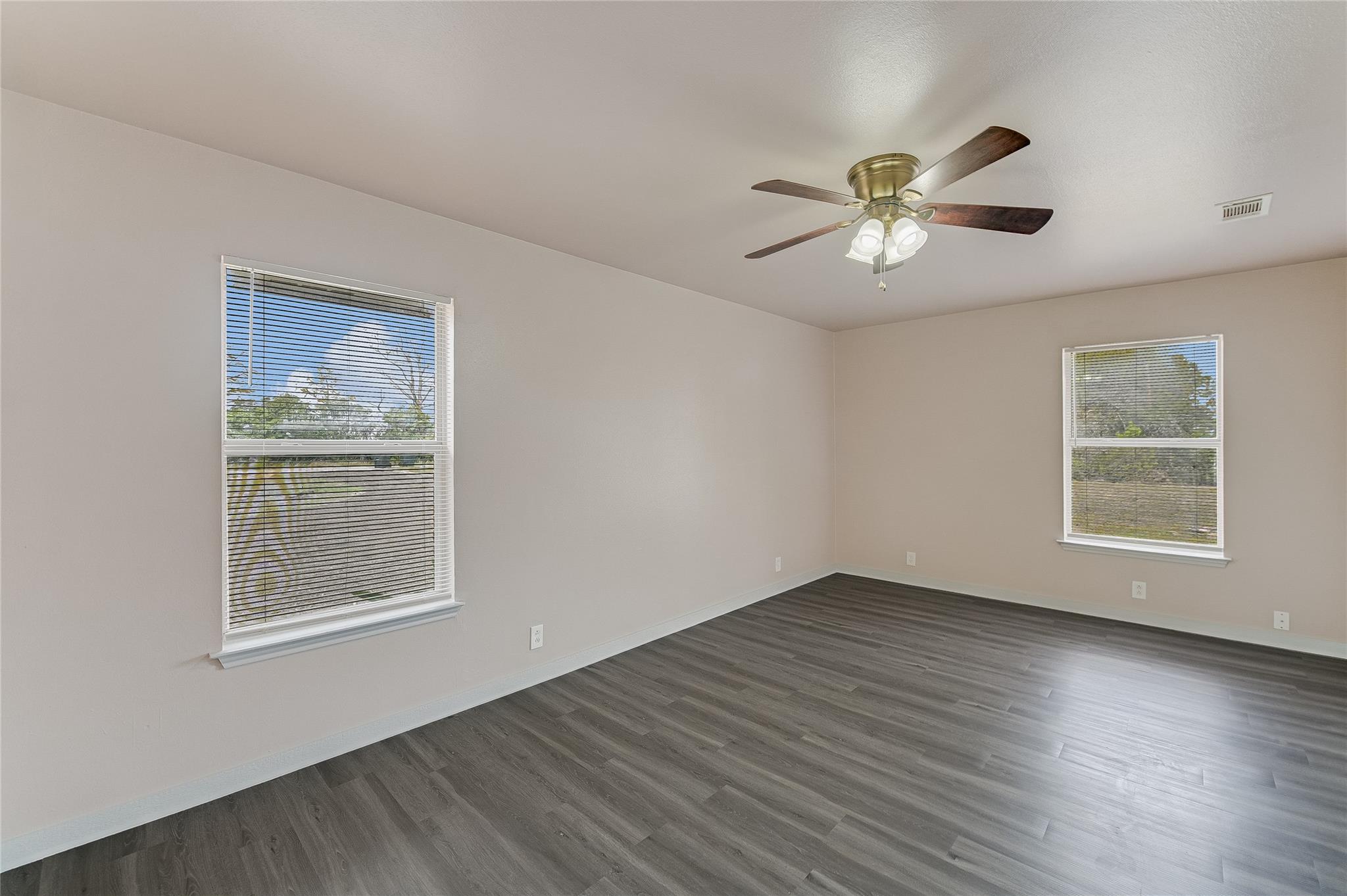 200 Creekside Trl, Kyle, TX 78640