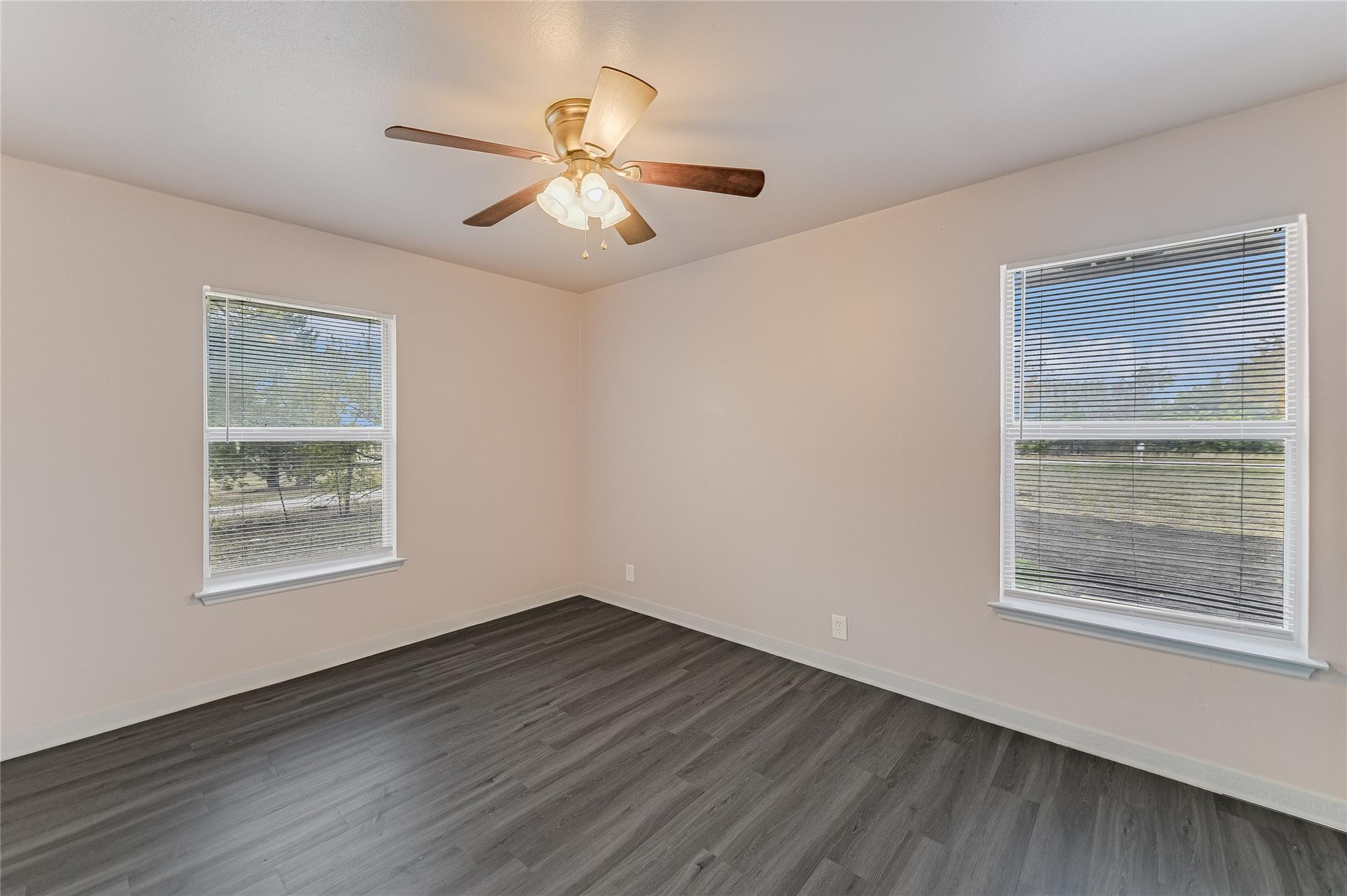 200 Creekside Trl, Kyle, TX 78640