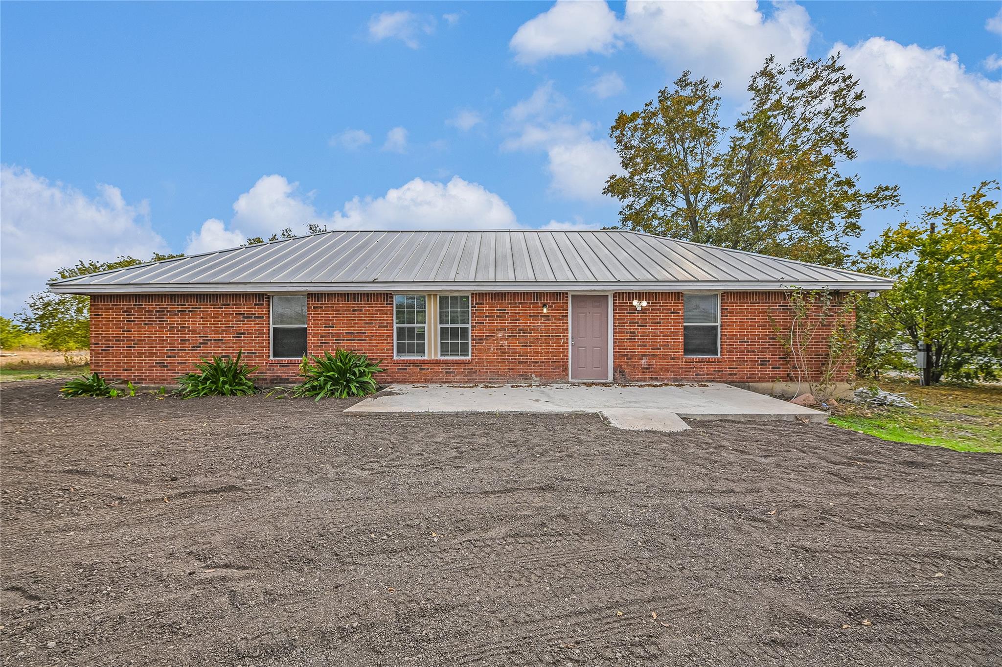 200 Creekside Trl, Kyle, TX 78640