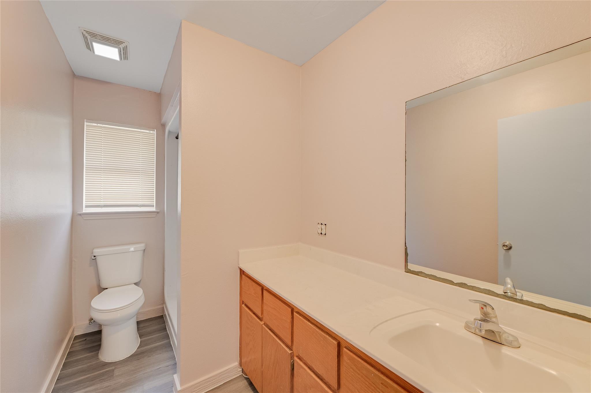 200 Creekside Trl, Kyle, TX 78640