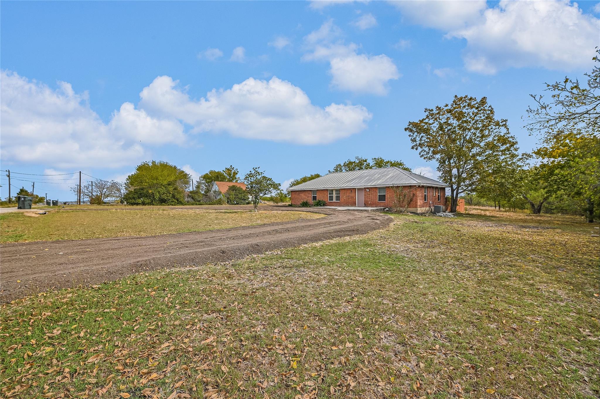 200 Creekside Trl, Kyle, TX 78640