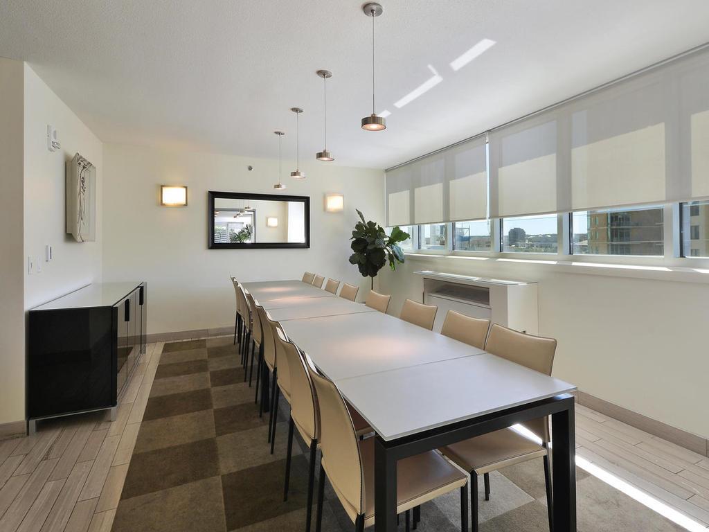 300 Bowie St # 1305, Austin, TX 78703