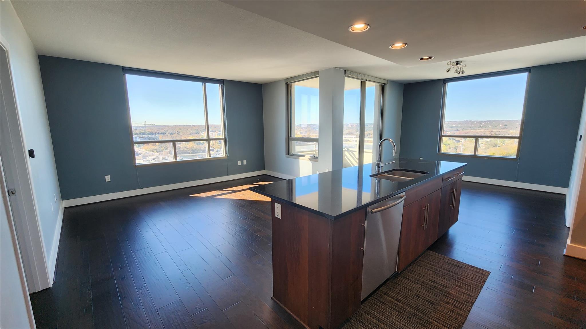 300 Bowie St # 1305, Austin, TX 78703