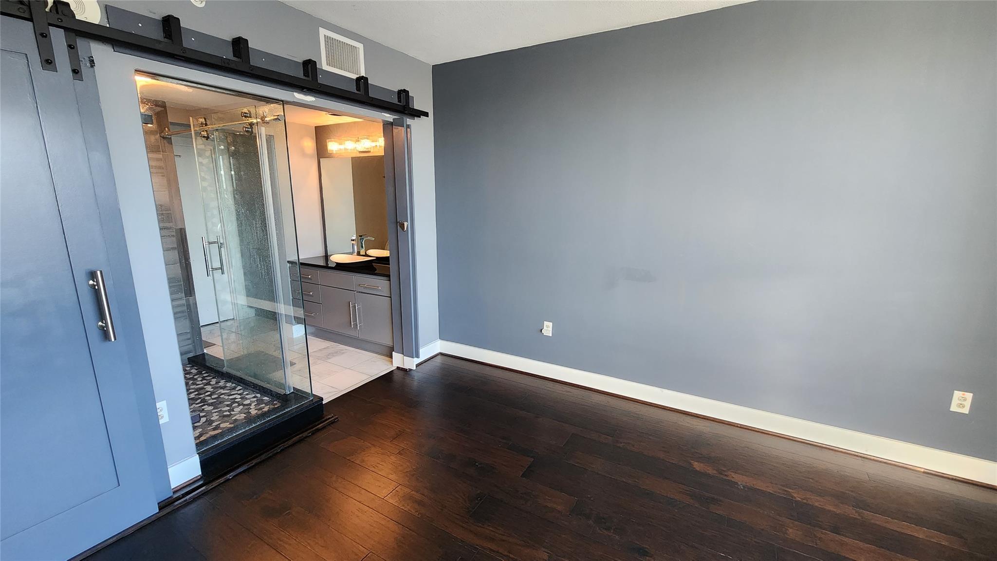 300 Bowie St # 1305, Austin, TX 78703