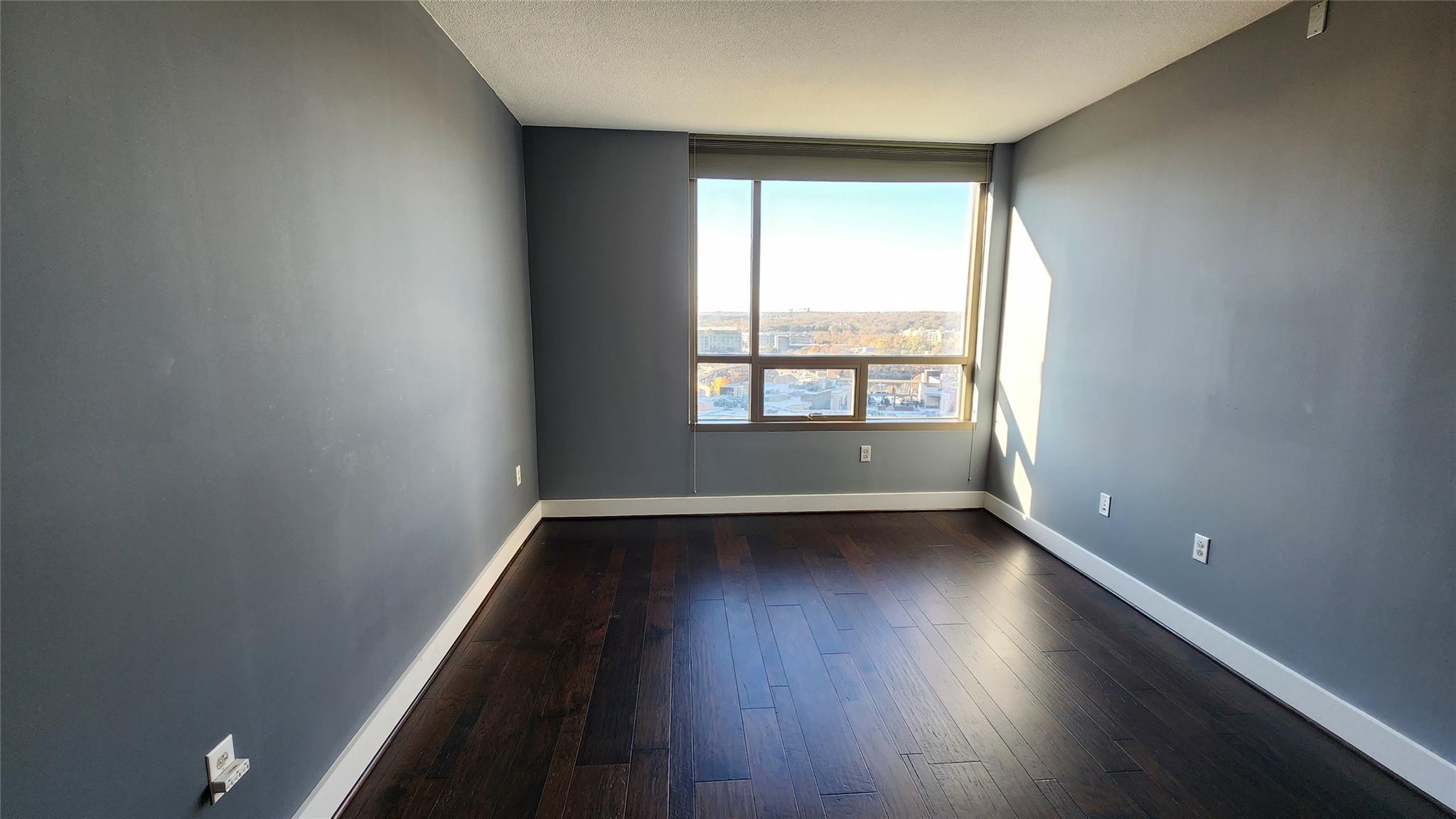 300 Bowie St # 1305, Austin, TX 78703