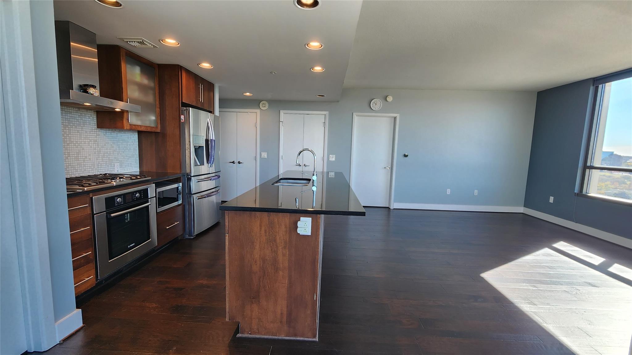 300 Bowie St # 1305, Austin, TX 78703