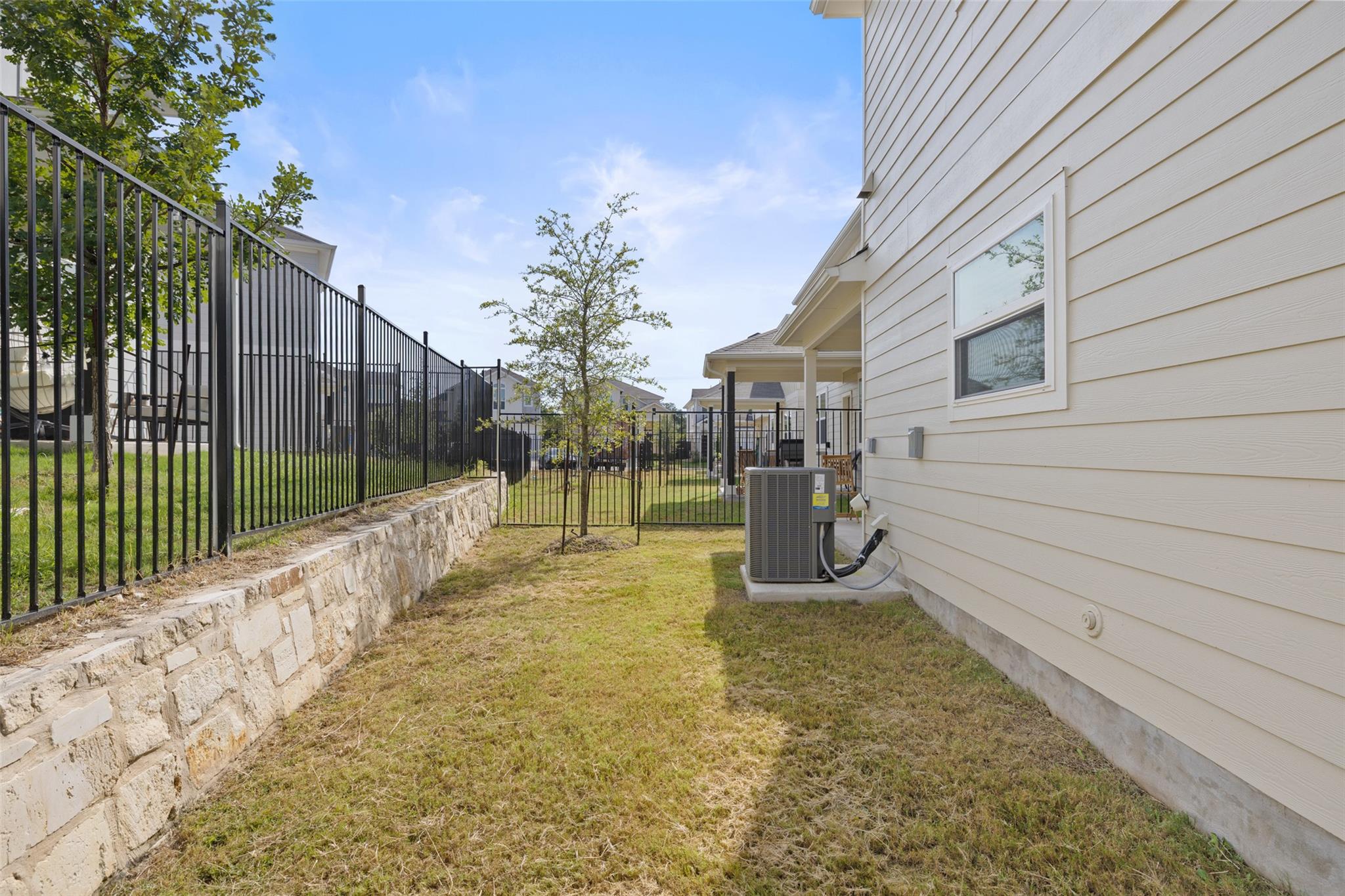 1012 Legend Milton Ln, Austin, TX 78748