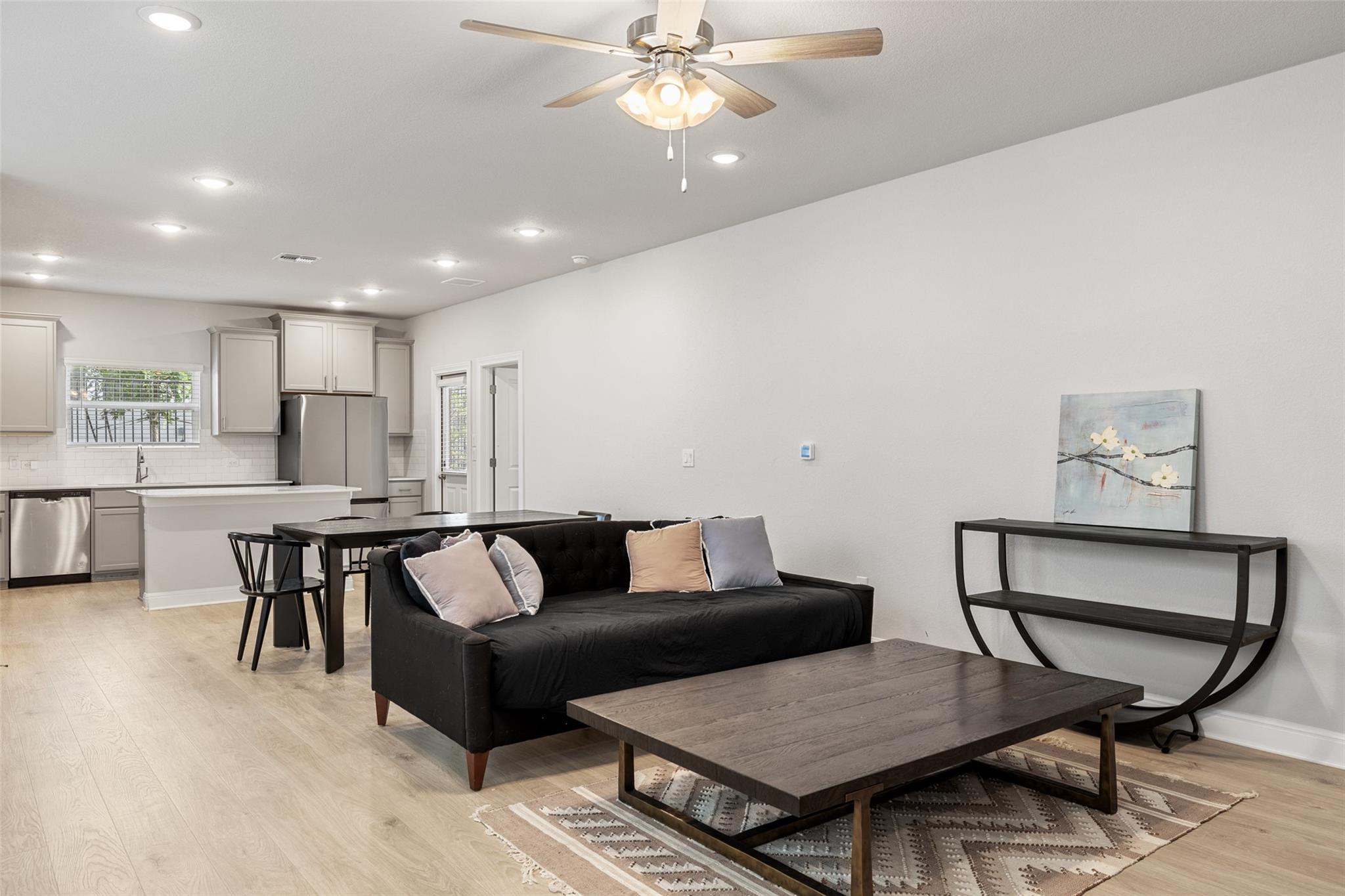 1012 Legend Milton Ln, Austin, TX 78748