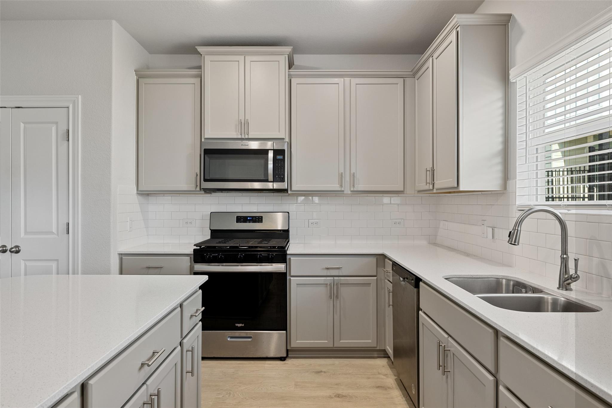 1012 Legend Milton Ln, Austin, TX 78748