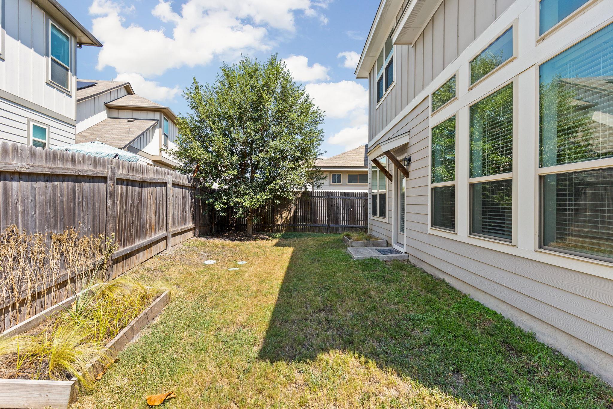 907 Totis Rd, Austin, TX 78748